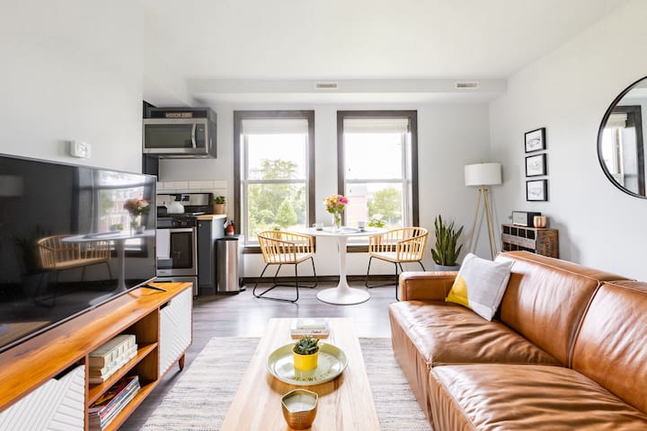Perfect Little Paris Pied A Terre In Brush Park Official Detroit Michigan Mi Usa 1 Bedroom 1 Bathroom