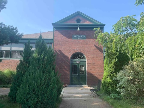 Lake School: Vintage Schoolhouse apartment