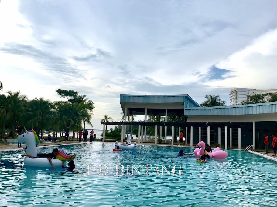 Outdoor Pool beside bay