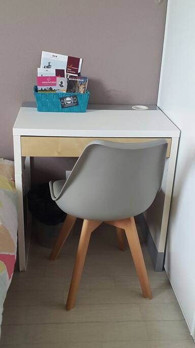 Petit bureau avec infos tourisme