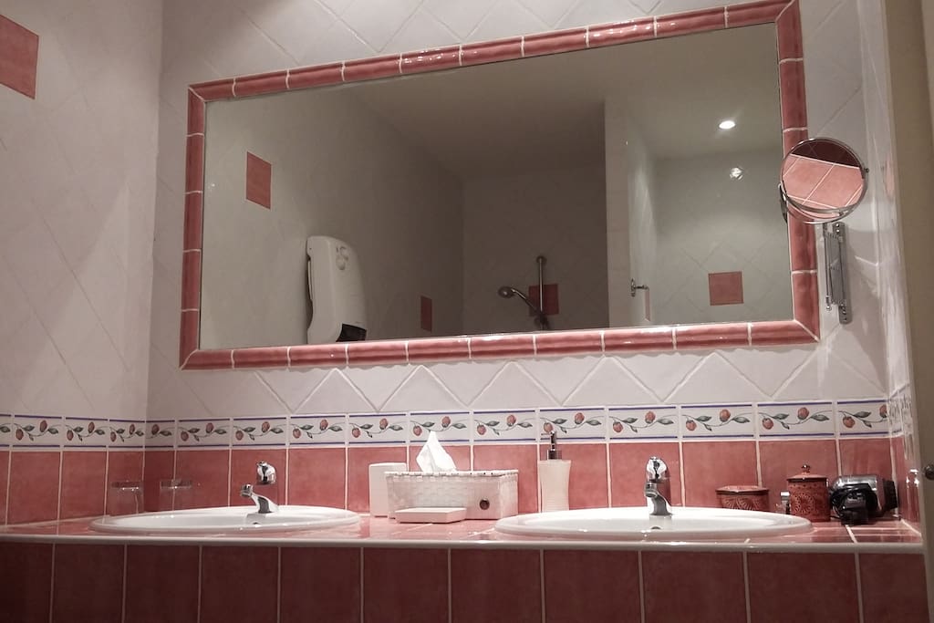 salle de bain OUVEZE