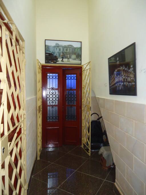 Entrance/ Entrada