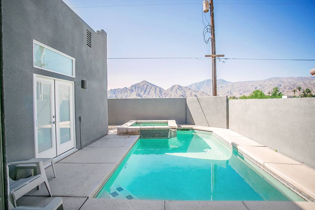 La Quinta Desert Retreat: Pool/Spa with AMAZING mountain views