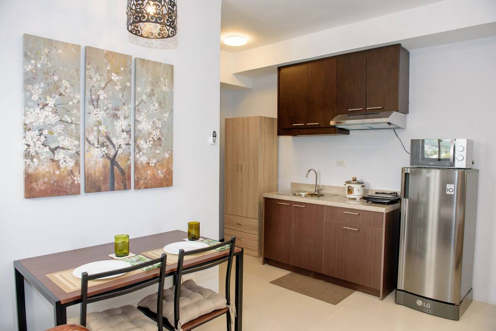 Dining & Kitchen