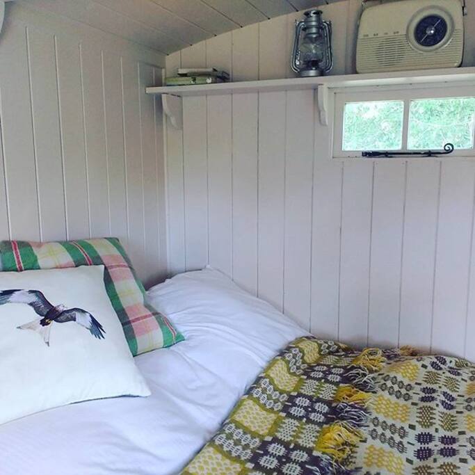Cotton sheets & Welsh blankets