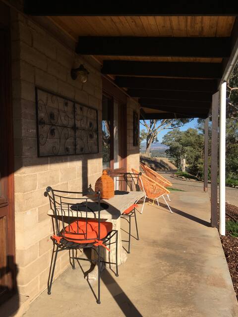 Two Camel B&B 688 Little River Rd. Tumut