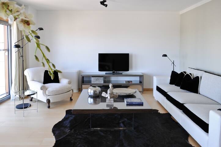 All services included!3 Bedroom apt Panoramic view gallery image 2