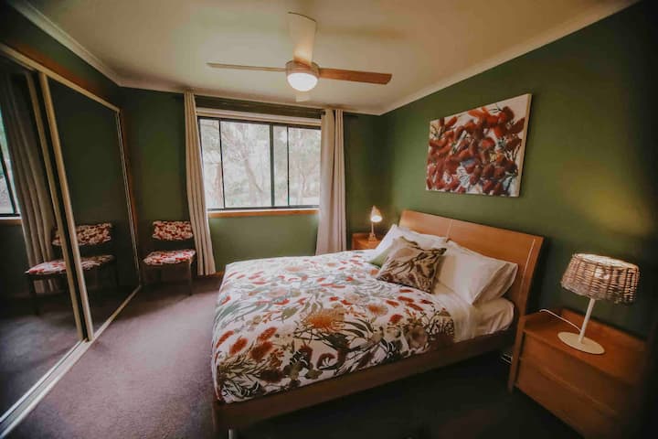 The Cabin- Ocean and Tree Top Views