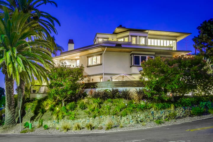 Country Club Villa by the Sea