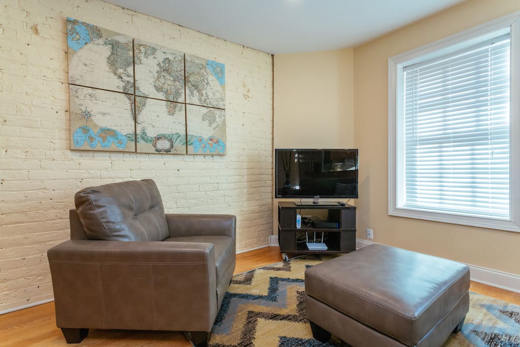 The residence has two HDTVs with xfinity cable, and high-speed wifi.