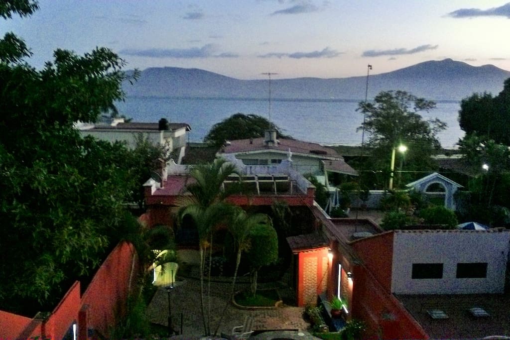 Vista al lago