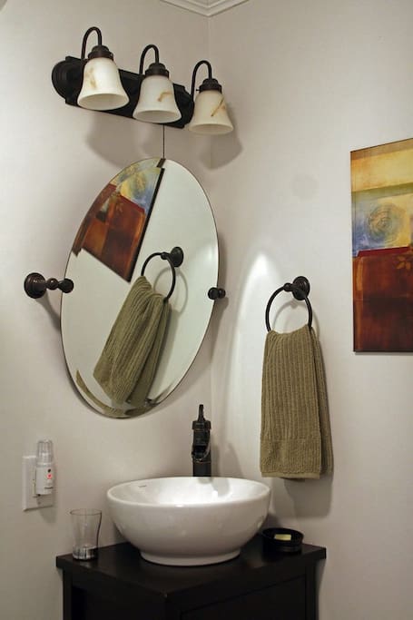 Picasso Suite private bath