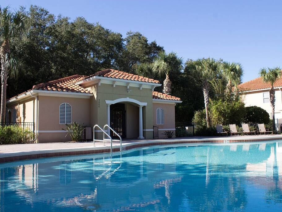 Amazing Pool