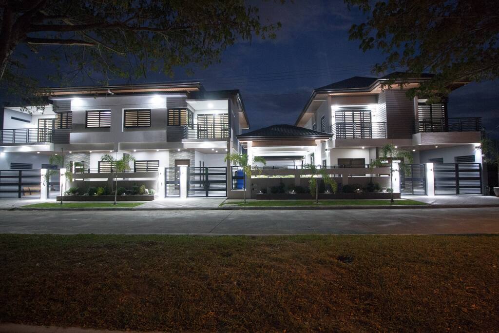 CLA - Outdoor Facade at Nightw