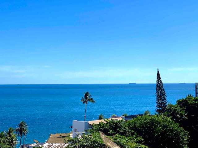 Apart-Hotel com vista mar e piscina