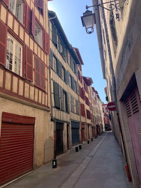 Very nice apartment in the historic heart of Bayonne