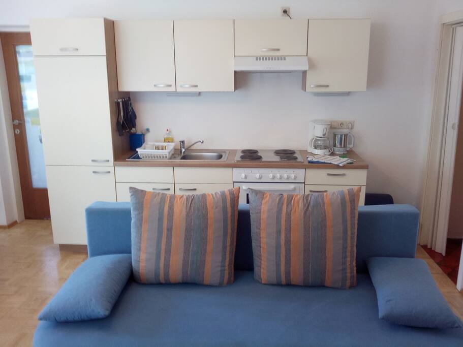 Lounge sofa-bed (sleeps 2)