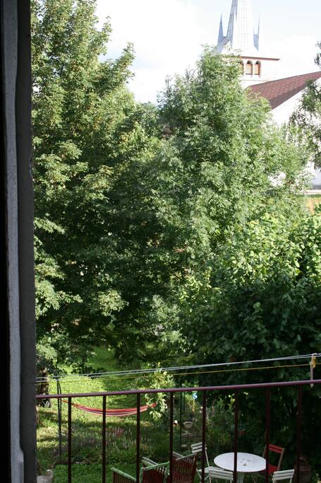 La vue sur le clocher (les cloches fonctionnent !)