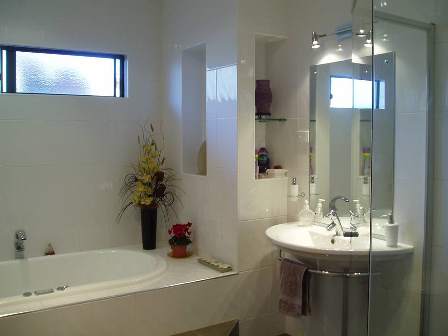 Main bathroom