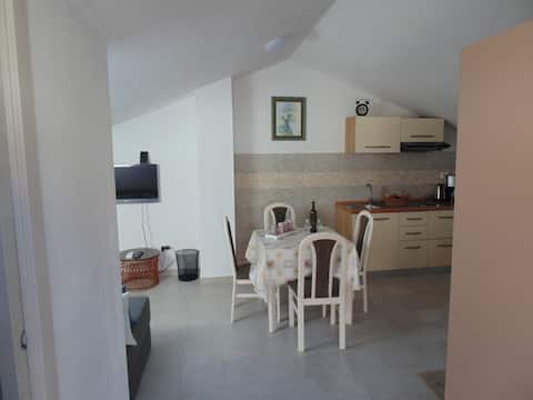 Successful Airbnb property: Relax & feel like home @ Studio Maslinik Kras in Muraj