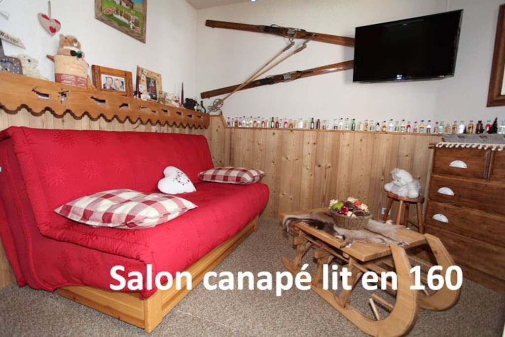 ancienne photo , il y a du parquet et plus de moquette