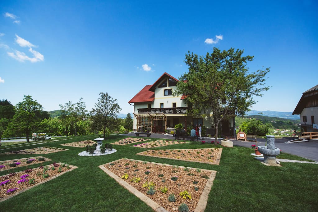 Garten und Gästehaus