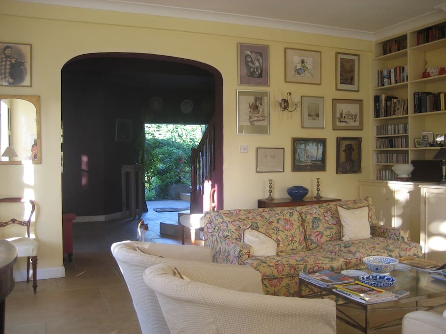 Lounge / Library