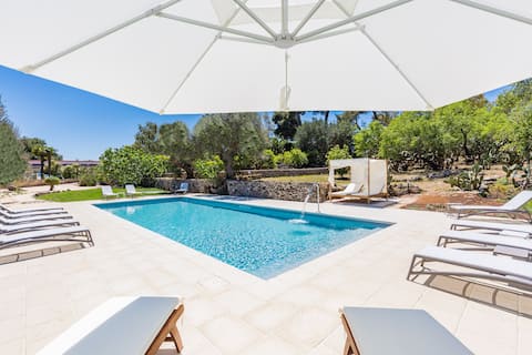 Successful Airbnb property: Tenuta Don Salvatore, farm house with pool (Ulivo) in Sannicola