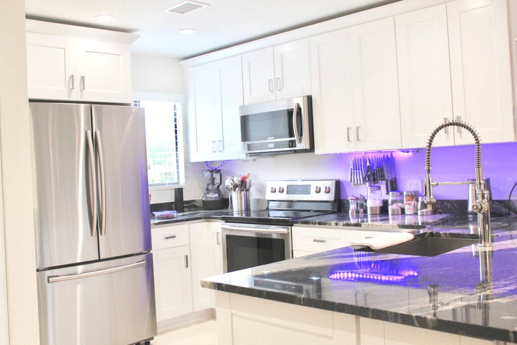 This spacious kitchen has everything you could possibly need to cook or bake anything your heart desires!