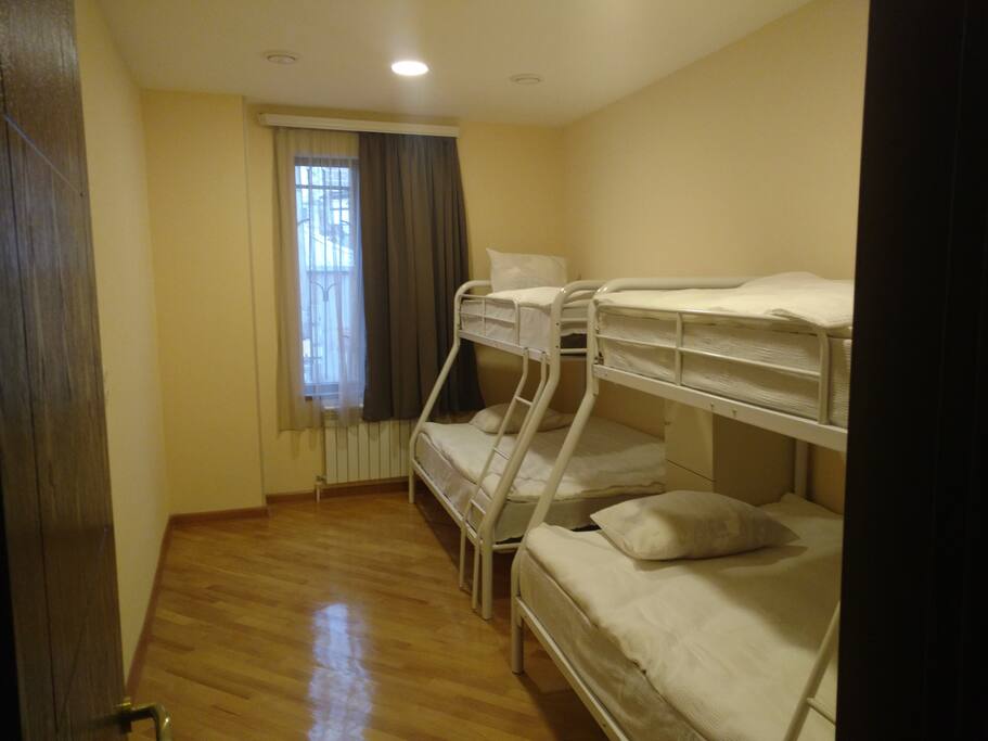 4 Bed Mixed Dorm