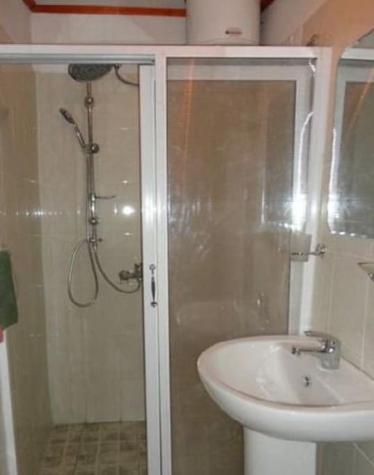 Economy wash room