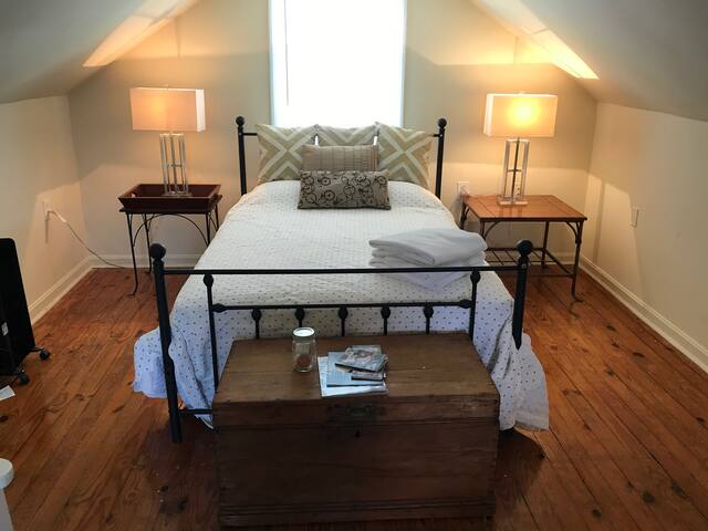 Full Floor Loft near UK, Downtown, Rupp