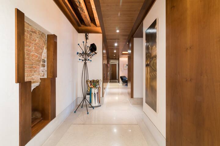 Casa Flavia ai Morosini – 7 Windows on the Canal gallery image 3