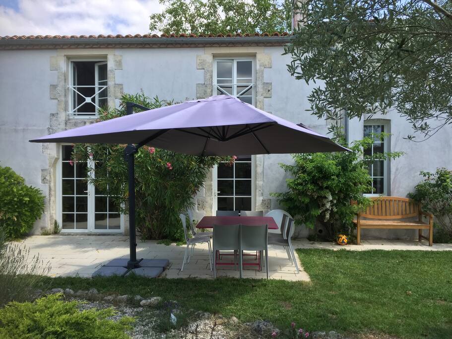 Terrasse propre à salle à manger