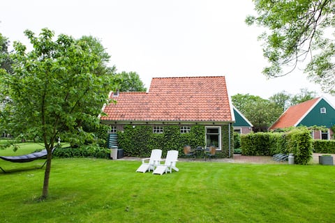 Top performing Airbnb: Vacation home Bakkum in Wijk 04 Bakkum