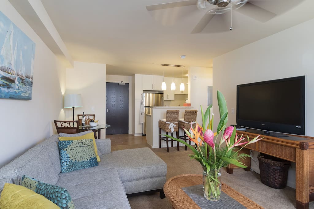 The living room has a large, firm sectional that can be the 2nd bed/ sheet, 40" flat screen TV/cable, WIFI in room.