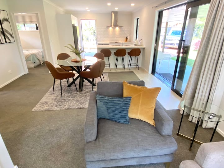 Modern Adventure Getaway - Rotorua