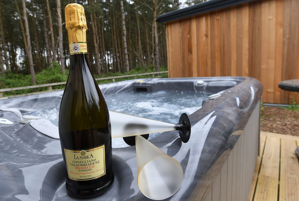 Hot tub and Prosecco