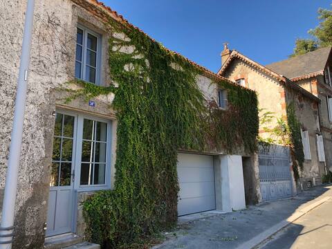 Cozy family cottage near Puy du Fou, 3*