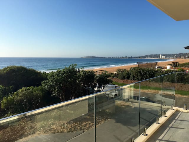 Narrabeen Beachfront Retreat