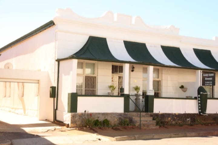 Airbnb Cradock Vacation Rentals Places To Stay Eastern