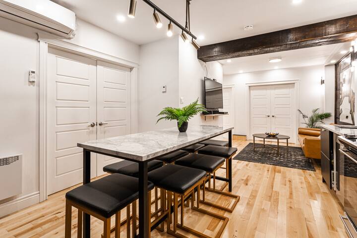 House on the MAIN – Two Huge Patios on St Laurent. gallery image 5