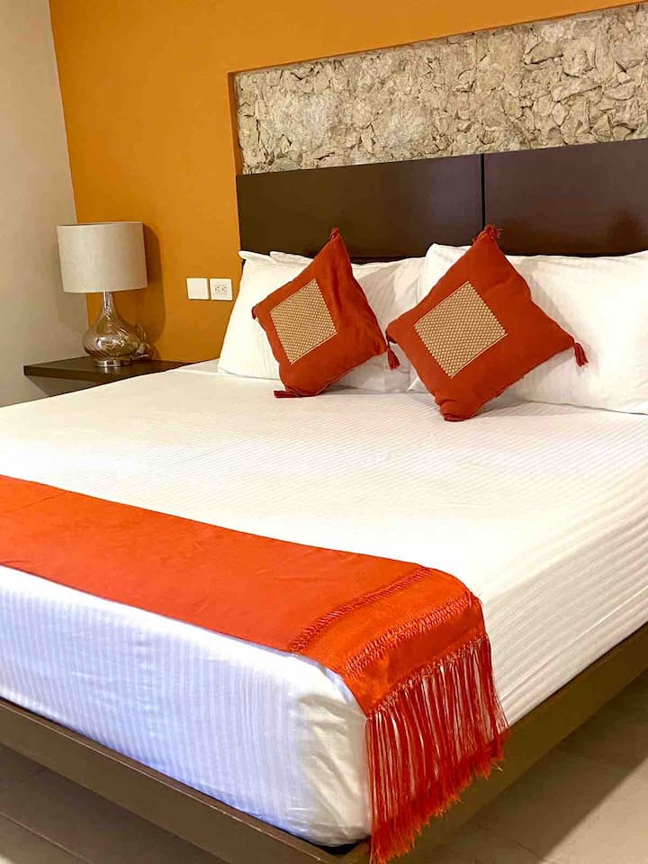 Cuarto Ave de paraíso 