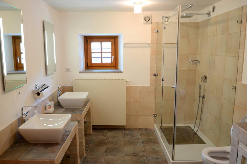 Spacious bathroom