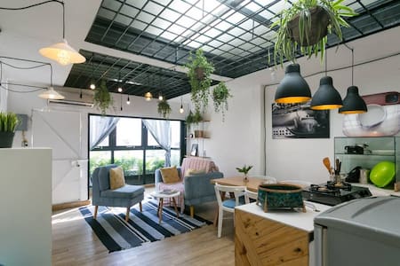 Bright & Sunny Studio in Sai Gon