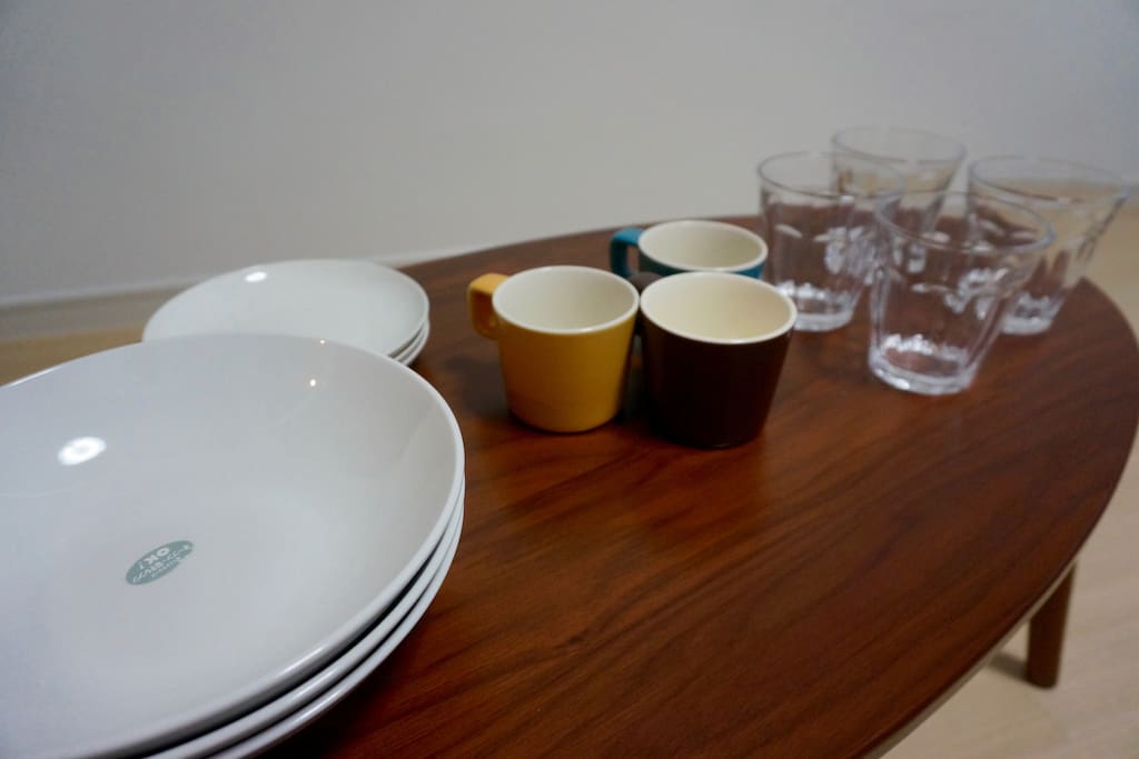 dish and glasses