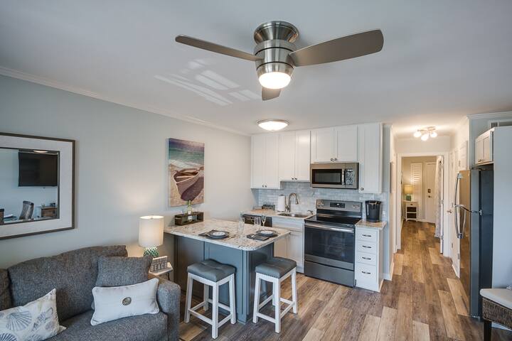 Entire Beach Front Resort Condo