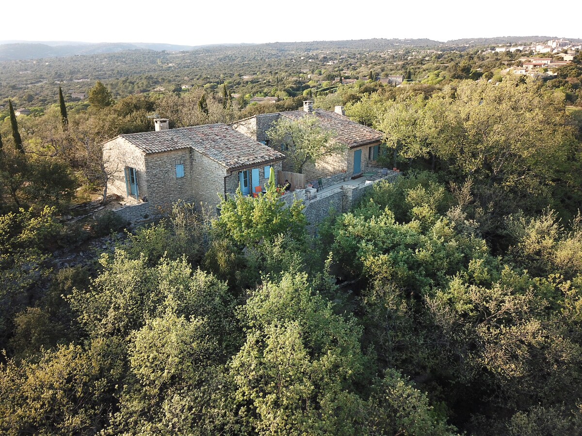 Top Airbnb: Charming house in the heart of Luberon in Gordes