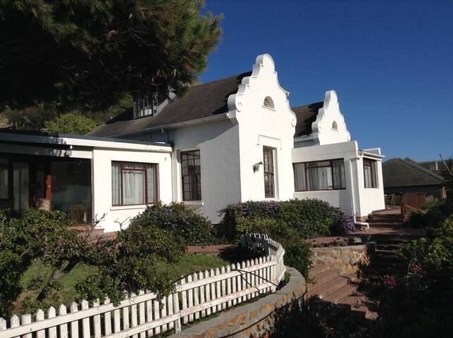 CapClassique Manor gallery image 5