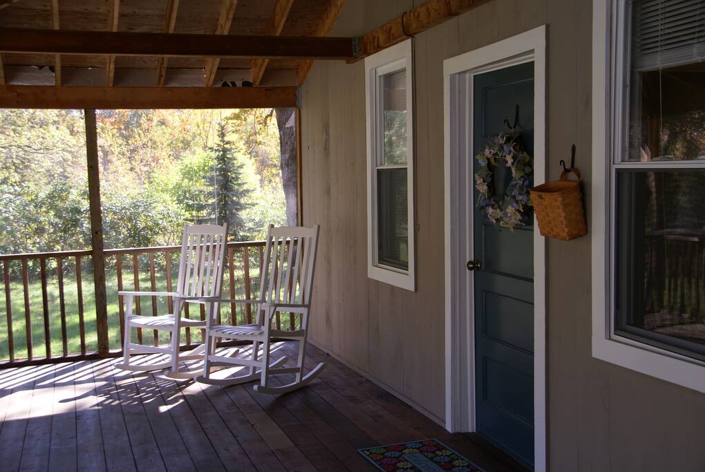 Screened in porch